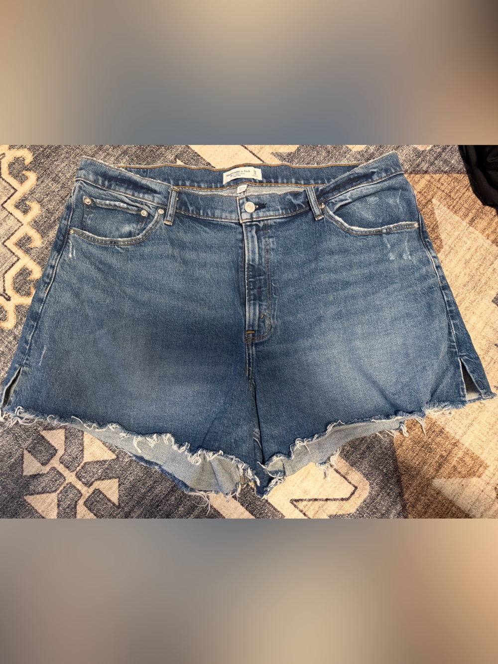 Abercrombie & Fitch Curve Love High Rise Mom Shorts